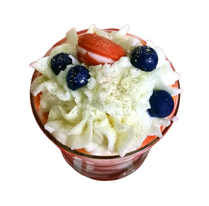 Strawberries & Cream Scented Candle – 10 oz